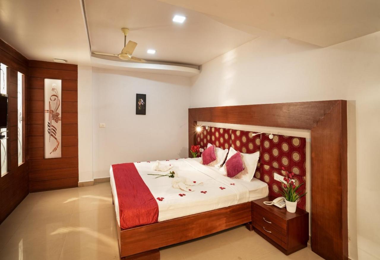 Empire Residency Hotell Tiruvalla Eksteriør bilde