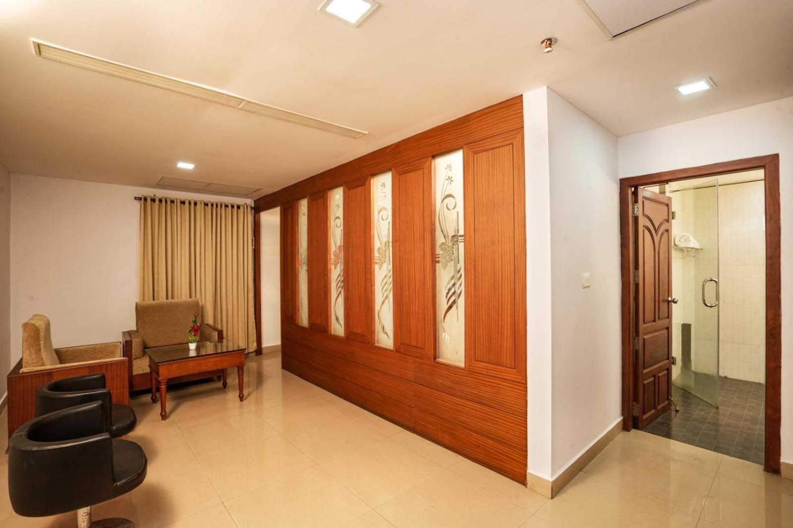 Empire Residency Hotell Tiruvalla Eksteriør bilde