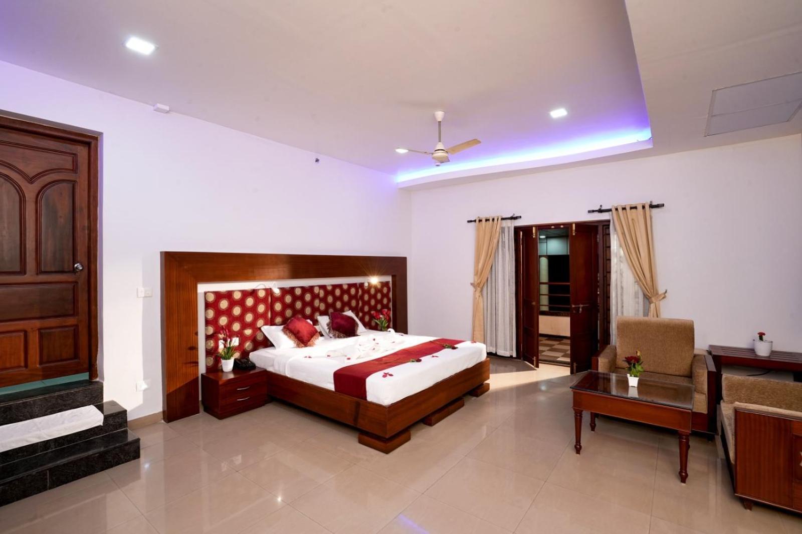 Empire Residency Hotell Tiruvalla Eksteriør bilde