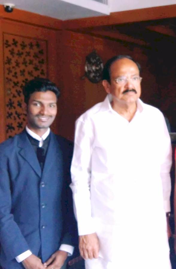 Empire Residency Hotell Tiruvalla Eksteriør bilde